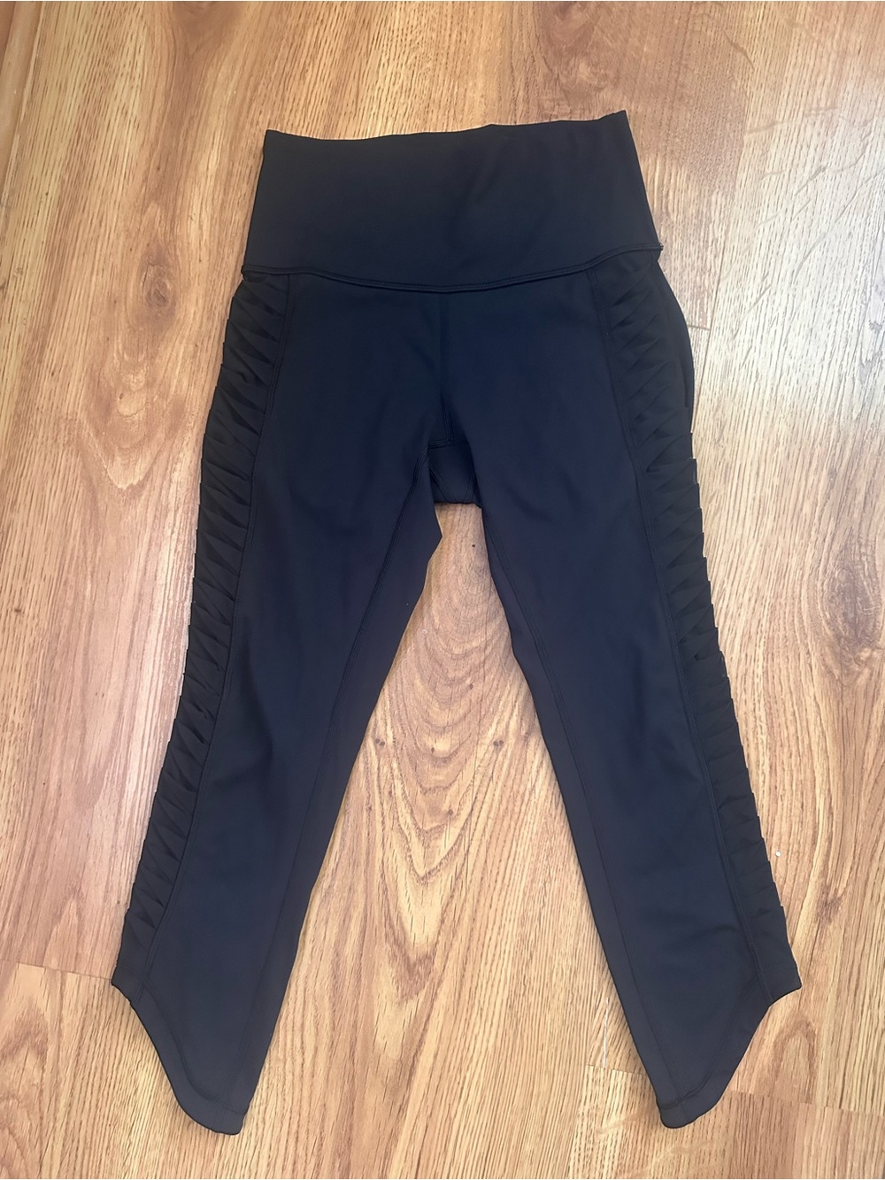lululemon athletica Black High-Waist Leggings with Side Detail - Picture 2 of 2